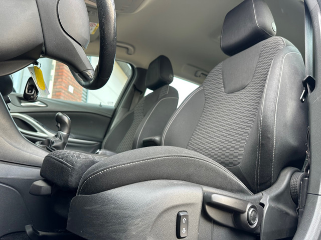 Foto 9 van Opel Astra Sports Tourer 1.4 Online Edition / Navi / Camera / PDC / DAB / NAP / Cruise