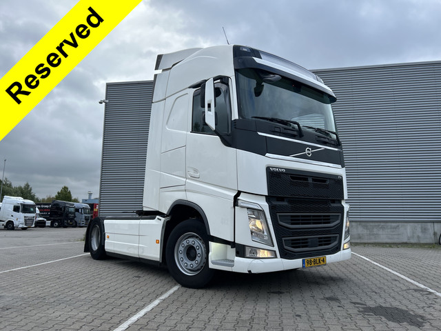 Foto 3 van Volvo FH 420 Globetrotter / 861 dkm / Night AC / VEB+ / 2 Tanks / NL Truck