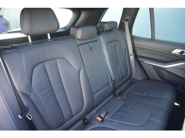 Foto 4 van BMW X5 xDrive45e M Sportpakket | Panoramadak | Active Steering | Harman Kardon | Head-Up Display | D