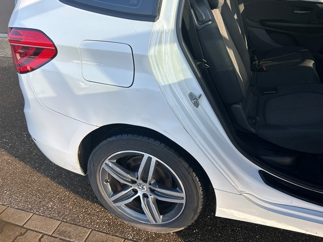 Foto 2 van BMW 2 Serie Gran Tourer 218i Luxury 7p. (bj 2015)