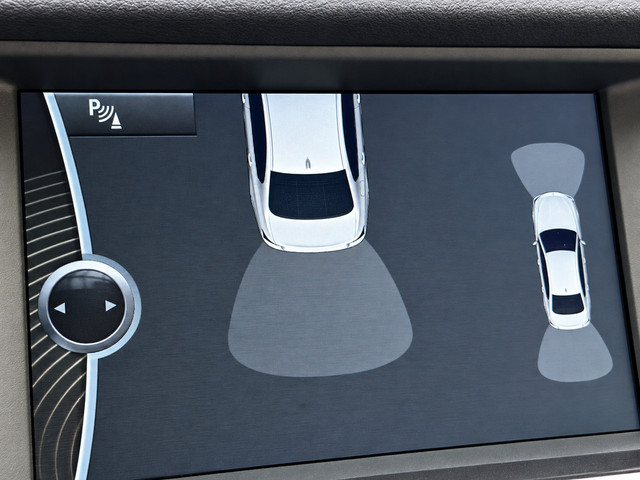 Foto 10 van BMW 5-serie 523i 204PK_Xenon_Led_Trekhaak