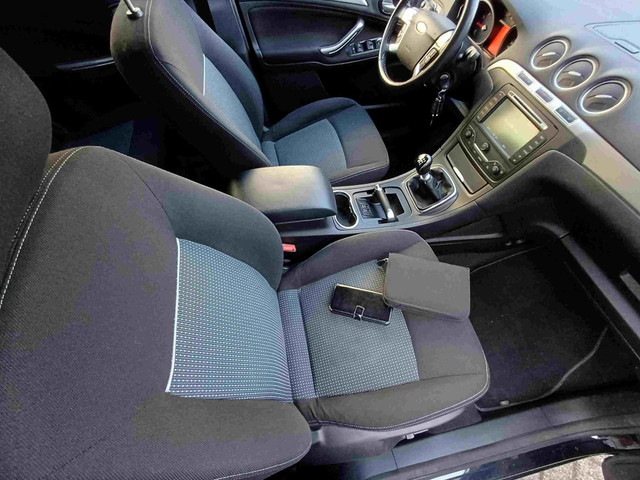 Foto 2 van Ford Galaxy 1.6 SCTi Trend Business 7 persoons