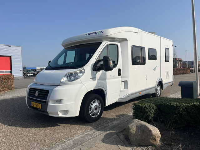 Foto 10 van Chausson Flash 08 | Fiat Ducato 130 MultiJet | Luifel | Camera | Fietsenrek | Airco (motorgedeelte)
