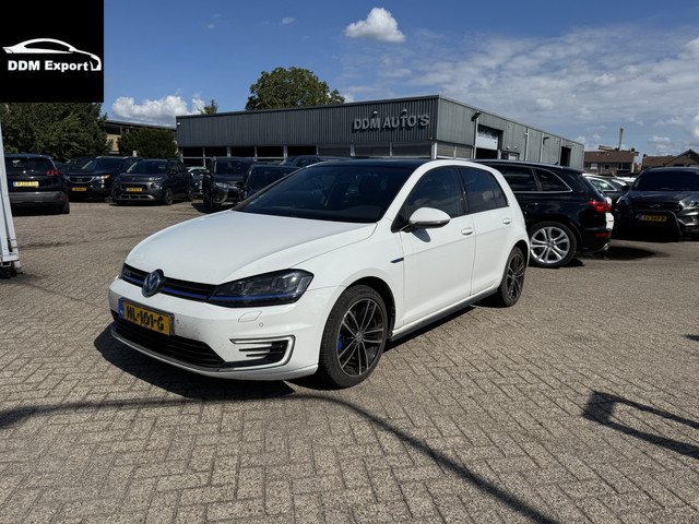 Foto 3 van Volkswagen Golf 1.4 TSI GTE B (bj 2015, automaat)