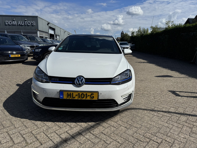 Foto 4 van Volkswagen Golf 1.4 TSI GTE B (bj 2015, automaat)