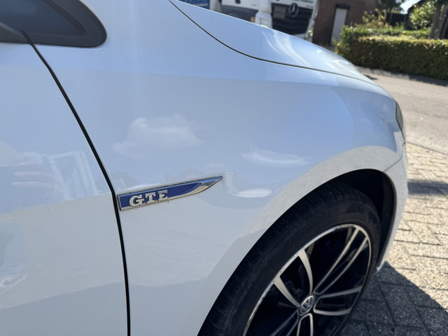 Foto 6 van Volkswagen Golf 1.4 TSI GTE B (bj 2015, automaat)