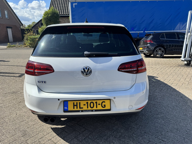 Foto 8 van Volkswagen Golf 1.4 TSI GTE B (bj 2015, automaat)