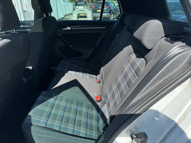 Foto 9 van Volkswagen Golf 1.4 TSI GTE B (bj 2015, automaat)