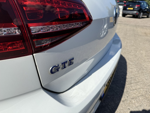 Foto 10 van Volkswagen Golf 1.4 TSI GTE B (bj 2015, automaat)