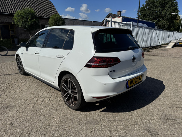 Foto 11 van Volkswagen Golf 1.4 TSI GTE B (bj 2015, automaat)