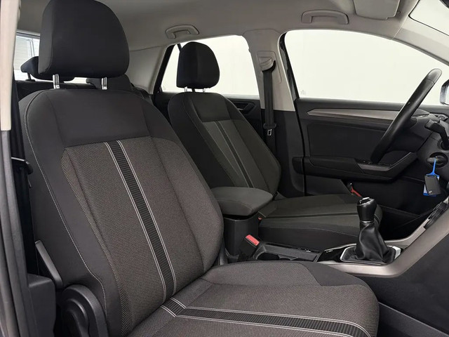 Foto 9 van Volkswagen T-Roc 1.5 TSI Style | ACC | Navi | Camera | Trekhaak