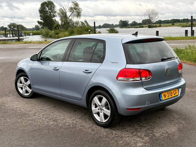 Foto 4 van Volkswagen Golf 1.2 TSI HighLine Xenon Stoelvw NAVI Cruise Clima
