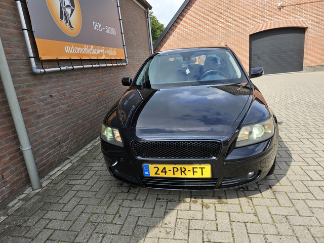 Foto 4 van Volvo S40 2.4i Momentum (bj 2004)