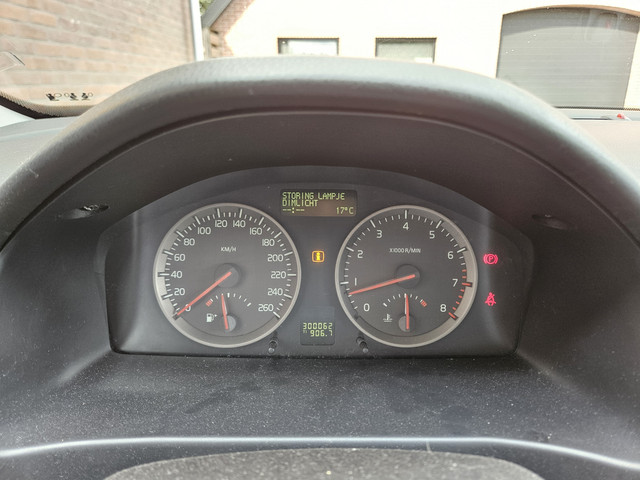 Foto 9 van Volvo S40 2.4i Momentum (bj 2004)