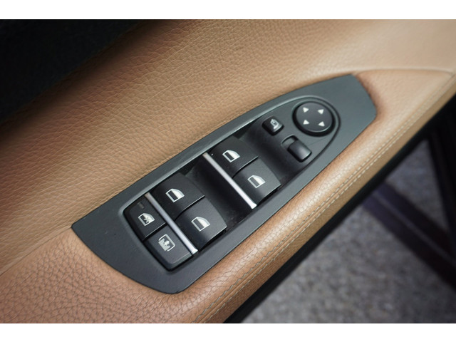 Foto 9 van BMW 7-serie 740i