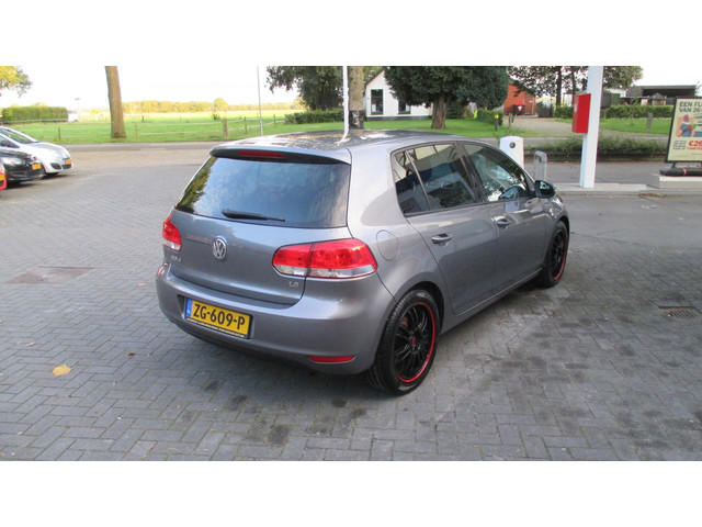 Foto 10 van Volkswagen Golf 1.6 Comfortline