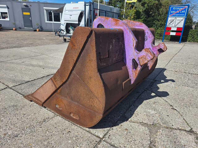 Foto 4 van Onbekend 3X brede bak CW45 in zeer nette staat
