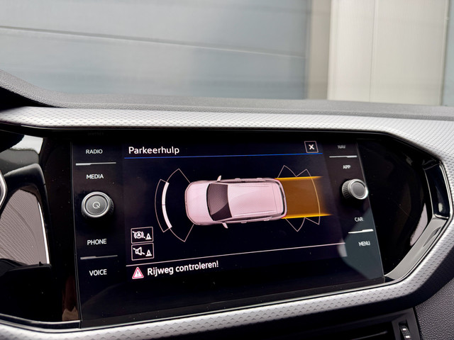 Foto 2 van Volkswagen T-Cross 1.0 TSI *Slechts 17.738 km* Automaat / Apple Carplay / Stoelverwarming / Adapt. C