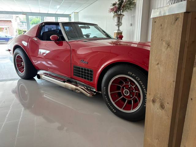 Foto 4 van Chevrolet CORVETTE STINGRAY , MATCHING NUMBERS, SIDEPIPES, COUPE, T-TOPS, ETC...