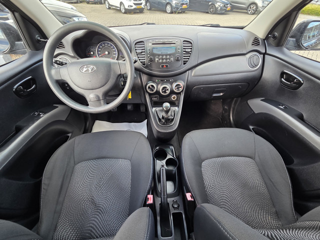 Foto 2 van Hyundai I10 1.2 Plus/AIRCO/PARKERSENSOR