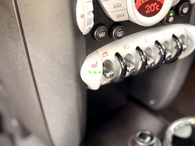 MINI 3-deurs 1.6 Cooper Park Lane / 1 EIG / PANO / KEYLESS / VOL / 100% HISTORIE