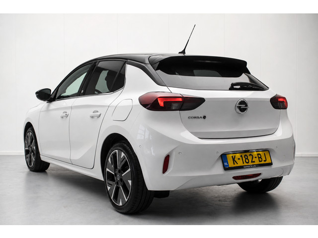 Foto 4 van Opel Corsa-e Elegance Sport 50 kWh NL-auto [ Camera Digital Dashboard LED Keyless Carplay Dodehoek-D