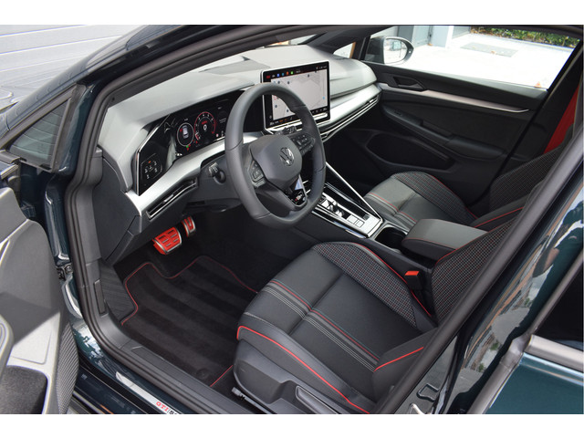 Foto 7 van Volkswagen Golf 2.0 TSI GTI Clubsport Edition 50 325pk | Panoramadak