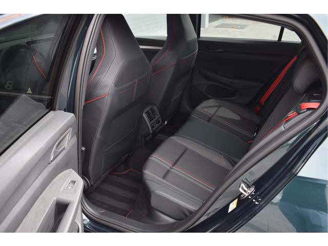 Foto 6 van Volkswagen Golf 2.0 TSI GTI Clubsport Edition 50 325pk | Panoramadak