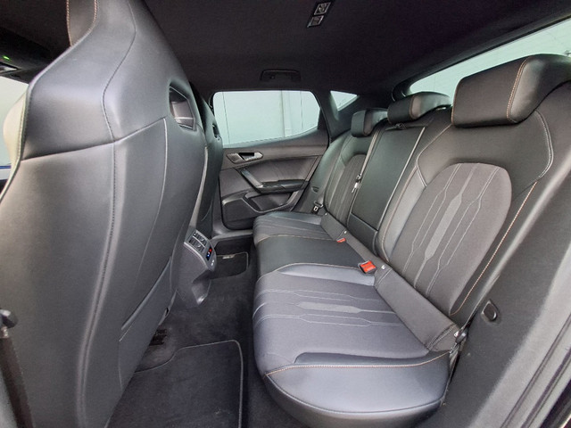 Foto 5 van Cupra Leon 1.5 eTSI Business Intense * Navigatiesysteem * Elektrische stoelen met memory * Parkeerca