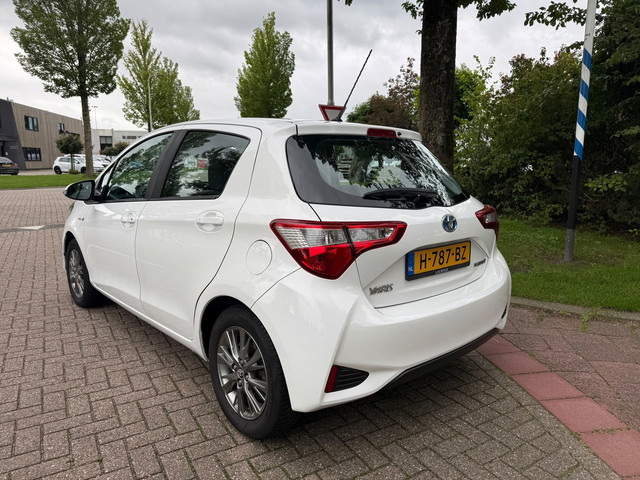 Foto 4 van Toyota Yaris 1.5 Hybrid Active