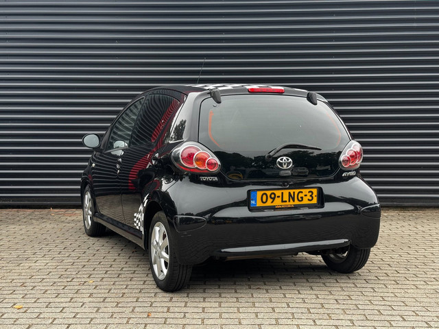 Foto 5 van Toyota Aygo Toyota Aygo 1.0-12V Comfort | Airco | Toerenteller | Elektr. Ramen | Centrale Vergrendel
