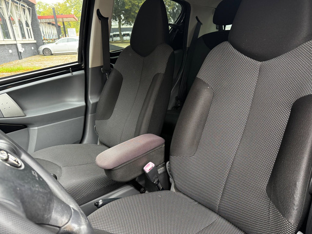 Foto 9 van Toyota Aygo Toyota Aygo 1.0-12V Comfort | Airco | Toerenteller | Elektr. Ramen | Centrale Vergrendel