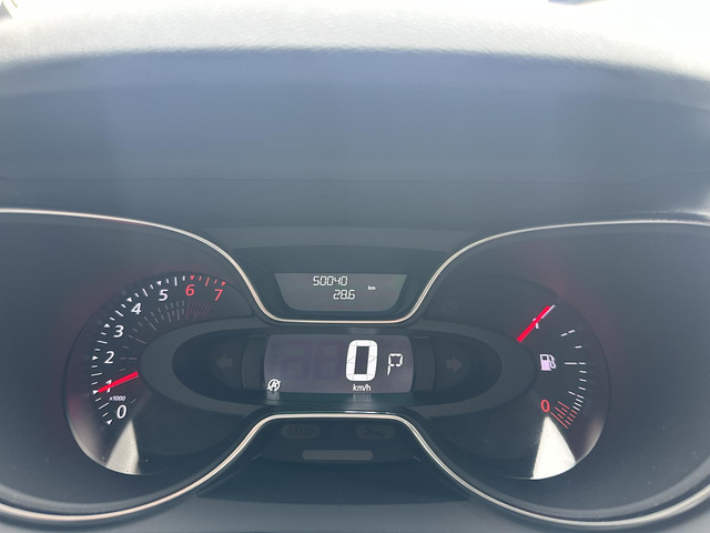 Foto 10 van Renault Captur 1.3 TCe 150 EDC Intens | Easy Life Pack | Voorstoelen verwarmd | Pack Premium | Armst