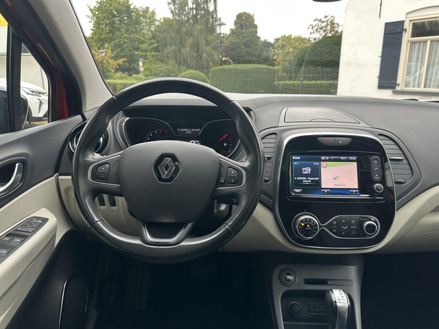 Foto 8 van Renault Captur 1.3 TCe 150 EDC Intens | Easy Life Pack | Voorstoelen verwarmd | Pack Premium | Armst
