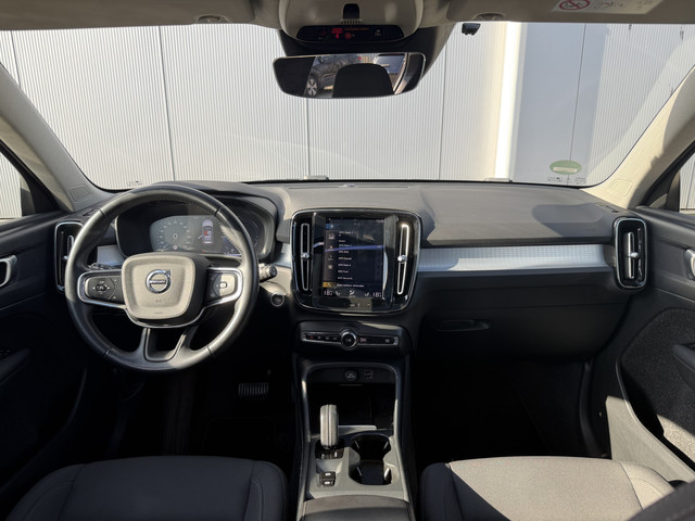Foto 6 van Volvo XC40 1.5 T4 Recharge R-Design Expression | Adaptive | Panorama | Trekhaak | Camera