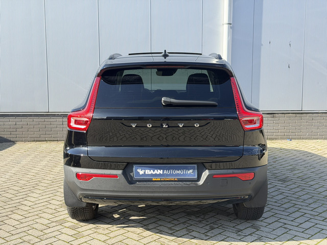 Foto 10 van Volvo XC40 1.5 T4 Recharge R-Design Expression | Adaptive | Panorama | Trekhaak | Camera