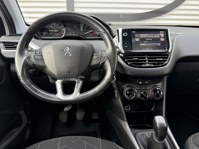 Foto 10 van Peugeot 2008 1.2 PureTech Blue Lion 2e Eigenaar|Pano|Navi|Carplay|Trekhaak|Airco|Cruise|PDC|Elek ram
