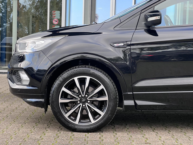 Foto 3 van Ford Kuga 1.5 EcoBoost ST Line | Winterpack | Trekkaak | 2000kg trekgewicht | Panoramadak | 19 inch