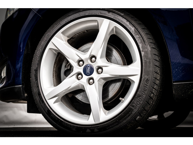 Foto 10 van Ford Focus 1.5 150 Pk 5 drs. Titanium I Trekhaak I Airco I 18 inch. LMV I Winter-Pakket