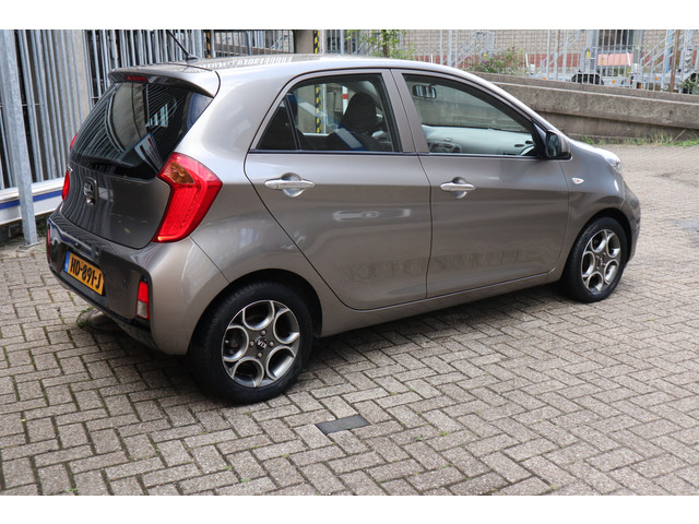 Foto 5 van Kia Picanto 1.2 CVVT DynamicLine (bj 2015, automaat)