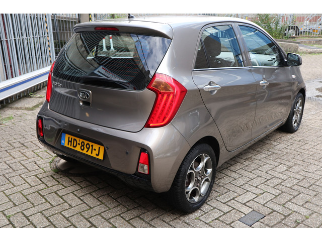 Foto 6 van Kia Picanto 1.2 CVVT DynamicLine (bj 2015, automaat)