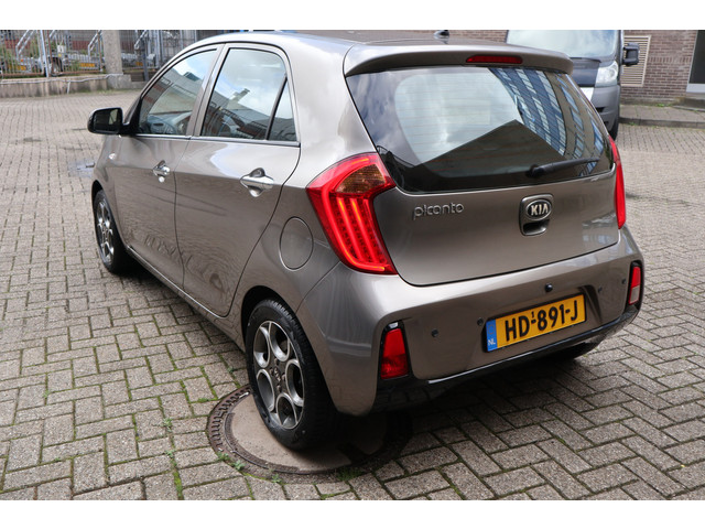Foto 9 van Kia Picanto 1.2 CVVT DynamicLine (bj 2015, automaat)