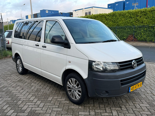 Foto 3 van Volkswagen Transporter Kombi 2.0 L1H1 Comfortline CNG 8 PERSOONS