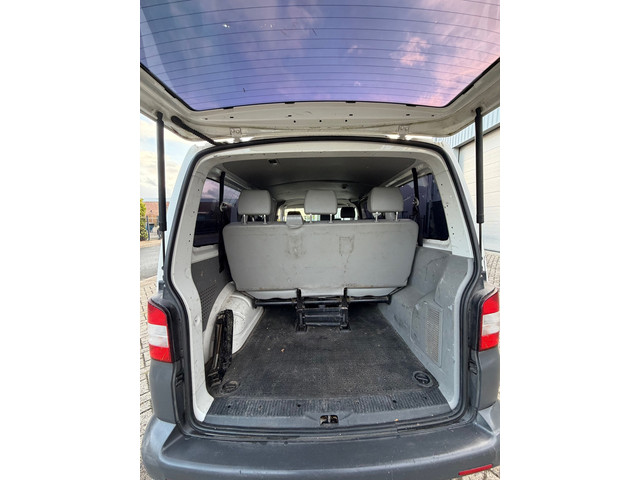 Foto 9 van Volkswagen Transporter Kombi 2.0 L1H1 Comfortline CNG 8 PERSOONS