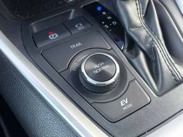 Foto 4 van Toyota RAV4 2.5 Hybrid AWD Trekhaak / Camera / Stoel-Stuur Verwarming