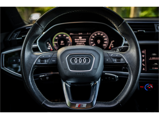 Foto 10 van Audi Q3 Sportback 45 TFSI e S Edition Panorama 20" Camera