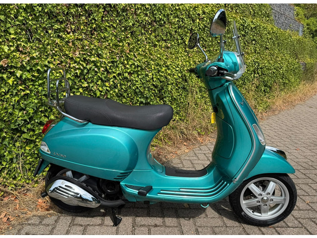 Foto 7 van Vespa LX 50 4T 45 km Scooter VERDE BETAAL met in3