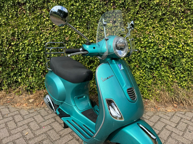 Foto 9 van Vespa LX 50 4T 45 km Scooter VERDE BETAAL met in3