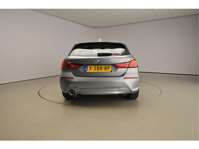 Foto 10 van BMW 1 Serie 5-deurs 118i | LED | Navigatie | Active cruise | Stoelverwarming | DAB | Harman-kardon s