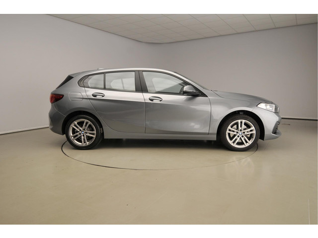 Foto 9 van BMW 1 Serie 5-deurs 118i | LED | Navigatie | Active cruise | Stoelverwarming | DAB | Harman-kardon s